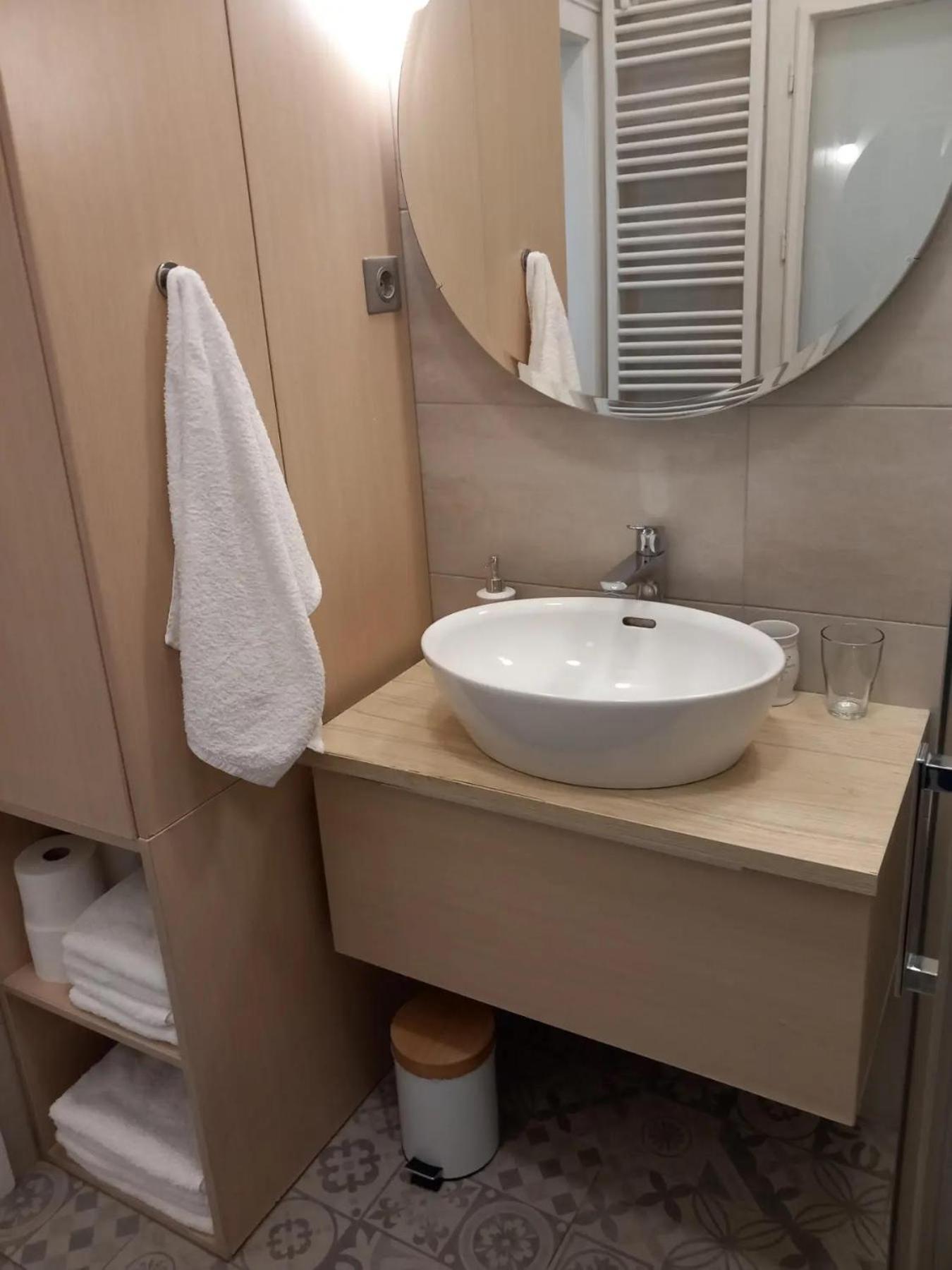 Supreme City Center Apartment Budapest Værelse billede